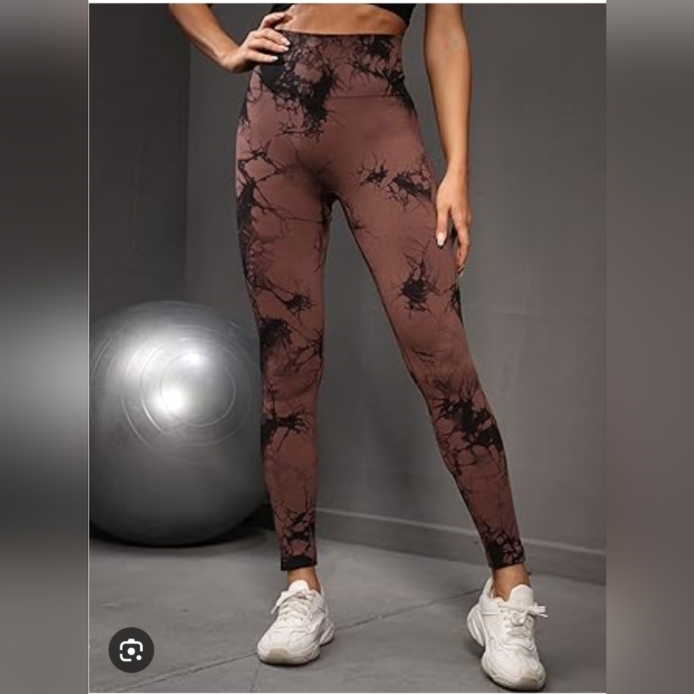 JustWe Chic Tie-Dye Leggings in Brown Lift Up Buttie Yoga